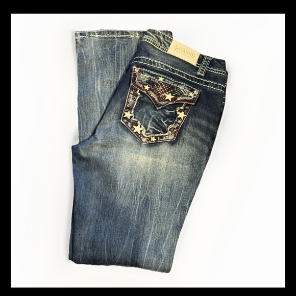 Shyanne Distressed Bootcut Jeans Star Embroidered Pockets Western size 34R - Picture 2 of 6